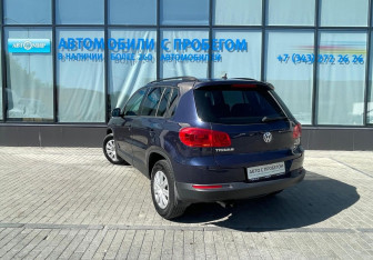 Подержанный автомобиль Volkswagen Tiguan 2011 года (3 фото)