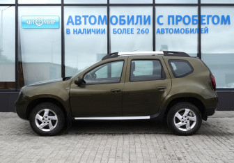 Подержанный автомобиль Renault Duster 2017 года (2 фото)