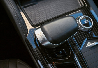 Подержанный автомобиль Geely Monjaro 2024 года (16 фото)