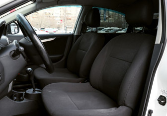 Подержанный автомобиль Nissan Almera Sedan 2014 года (13 фото)