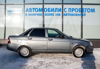 Подержанный автомобиль LADA (ВАЗ) Priora Sedan 2010 года (6 фото)