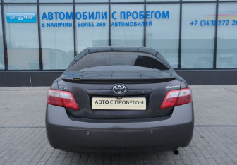 Подержанный автомобиль Toyota Camry Sedan 2007 года (4 фото)