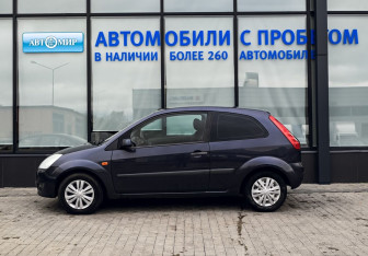 Подержанный автомобиль Ford Fiesta Hatchback 2007 года (2 фото)
