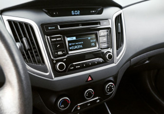 Подержанный автомобиль Hyundai Creta 2019 года (10 фото)