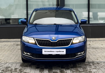 Подержанный автомобиль Skoda Rapid Liftback 2017 года (8 фото)