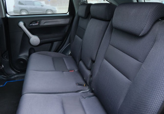 Подержанный автомобиль Honda CR-V 2007 года (19 фото)