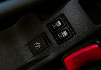 Подержанный автомобиль Suzuki Liana Wagon 2004 года (16 фото)