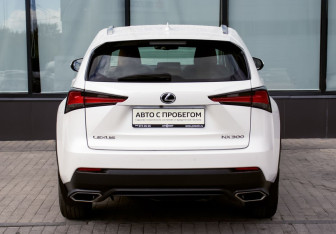 Подержанный автомобиль Lexus NX 2019 года (4 фото)