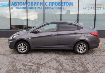 Подержанный автомобиль Hyundai Solaris Sedan 2012 года (2 фото)