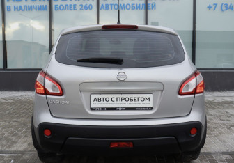 Подержанный автомобиль Nissan Qashqai 2013 года (4 фото)