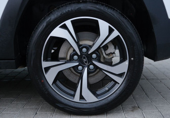 Подержанный автомобиль Москвич 3 2024 года (20 фото)