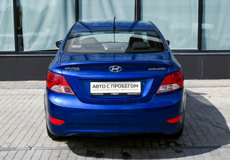 Подержанный автомобиль Hyundai Solaris Sedan 2013 года (4 фото)