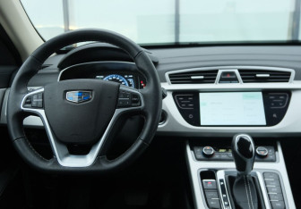 Подержанный автомобиль Geely Atlas 2021 года (10 фото)