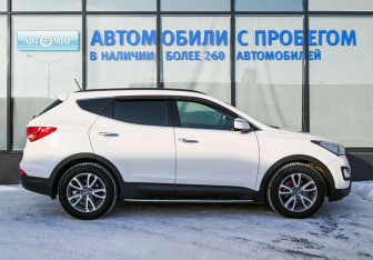 Подержанный автомобиль Hyundai Santa Fe 2013 года (6 фото)