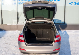 Подержанный автомобиль Skoda Octavia Liftback 2016 года (19 фото)