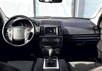 Подержанный автомобиль Land Rover Freelander 2014 года (17 фото)