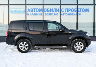 Подержанный автомобиль Nissan Pathfinder 2008 года (6 фото)