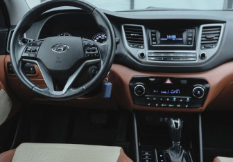 Подержанный автомобиль Hyundai Tucson 2017 года (10 фото)
