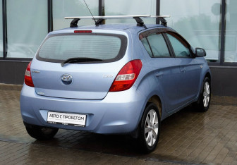 Подержанный автомобиль Hyundai i20 2010 года (5 фото)