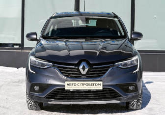 Подержанный автомобиль Renault Arkana 2019 года (8 фото)