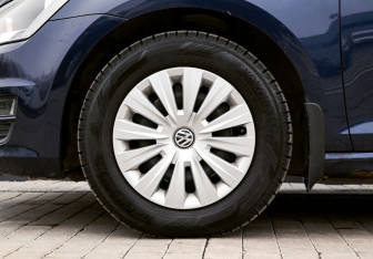 Подержанный автомобиль Volkswagen Golf Hatchback 2013 года (19 фото)