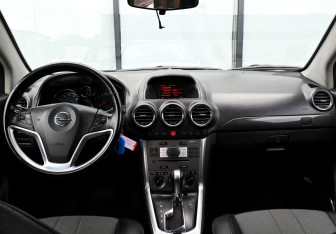 Подержанный автомобиль Opel Antara 2012 года (16 фото)