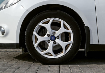 Подержанный автомобиль Ford Focus Hatchback 2011 года (21 фото)