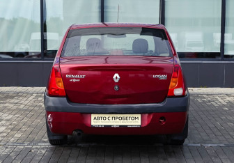 Подержанный автомобиль Renault Logan Sedan 2009 года (14 фото)