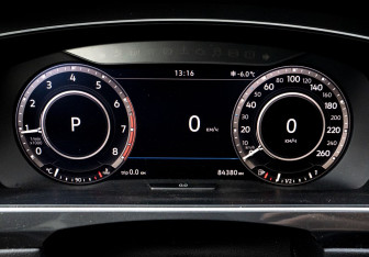 Подержанный автомобиль Volkswagen Tiguan 2018 года (18 фото)