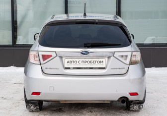 Подержанный автомобиль Subaru Impreza Hatchback 2008 года (4 фото)