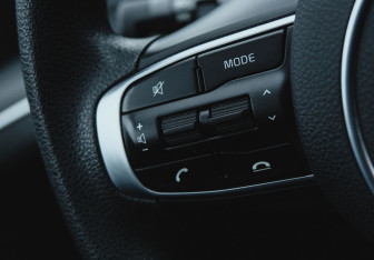 Подержанный автомобиль Kia K5 2021 года (13 фото)