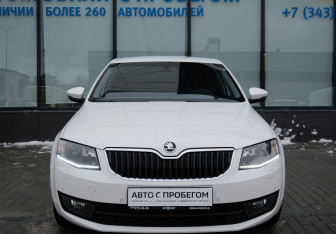 Подержанный автомобиль Skoda Octavia Liftback 2014 года (8 фото)