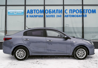 Подержанный автомобиль Kia Rio Sedan 2019 года (6 фото)