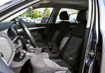 Подержанный автомобиль Skoda Octavia Liftback 2010 года (14 фото)