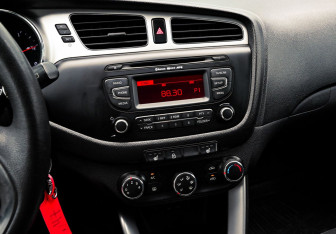 Подержанный автомобиль Kia Ceed Hatchback 2014 года (10 фото)