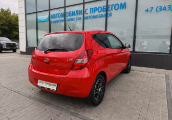 Подержанный автомобиль Hyundai i20 2009 года (5 фото)