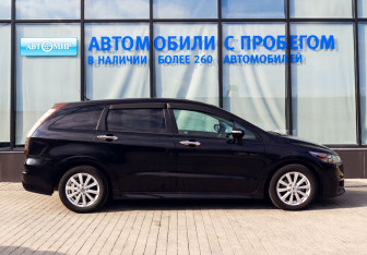 Подержанный автомобиль Honda Stream 2010 года (6 фото)