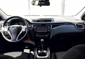 Подержанный автомобиль Nissan Qashqai 2018 года (18 фото)
