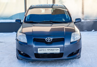 Подержанный автомобиль Toyota Auris Hatchback 2008 года (8 фото)