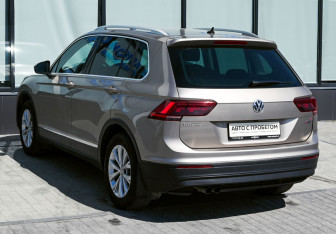 Подержанный автомобиль Volkswagen Tiguan 2017 года (3 фото)