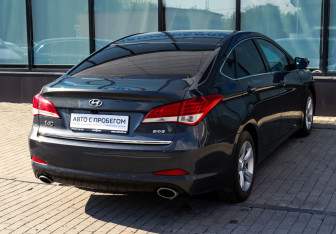 Подержанный автомобиль Hyundai i40 Sedan 2013 года (5 фото)