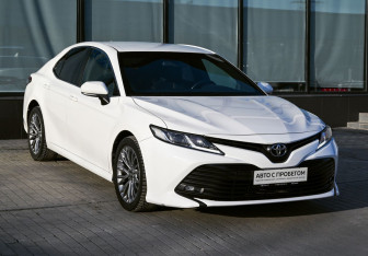 Подержанный автомобиль Toyota Camry Sedan 2020 года (7 фото)