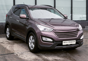 Подержанный автомобиль Hyundai Santa Fe 2013 года (7 фото)