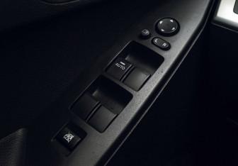 Подержанный автомобиль Mazda 3 Hatchback 2011 года (12 фото)