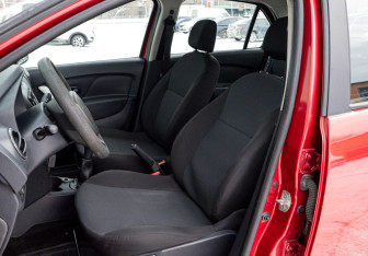 Подержанный автомобиль Renault Logan Sedan 2014 года (13 фото)