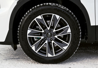 Подержанный автомобиль GAC GS8 2023 года (22 фото)