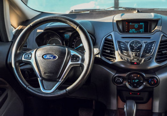 Подержанный автомобиль Ford EcoSport 2014 года (18 фото)