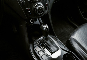 Подержанный автомобиль Hyundai Santa Fe 2013 года (9 фото)
