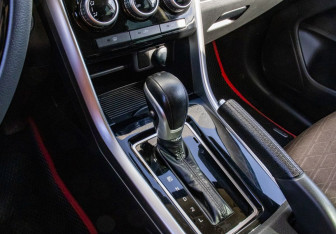 Подержанный автомобиль Mitsubishi Xpander 2022 года (10 фото)