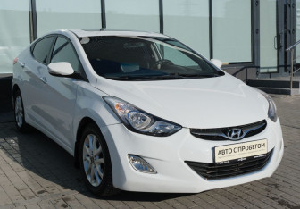 Подержанный автомобиль Hyundai Avante Sedan 2011 года (7 фото)